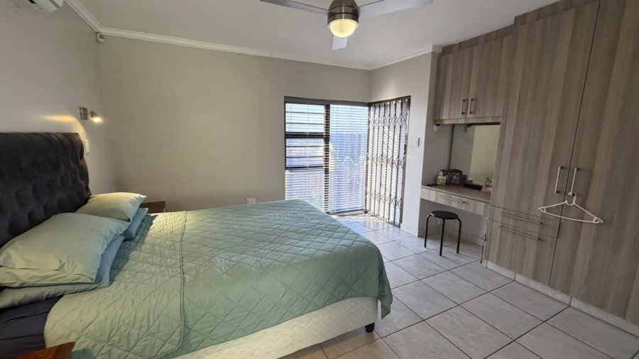 4 Bedroom Property for Sale in Hartenbos Heuwels Western Cape